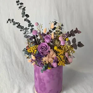 Ekspresowa dostawa ,,Fiolet box" welurowy flower box z fioletowymi wiecznymi różami