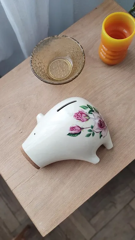 Rabat Świnka Skarbonka PiggyB seria RETRO róże