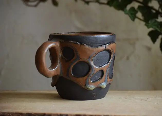OTULANiE_kubek ceramiczny_czerń i brąz Premium