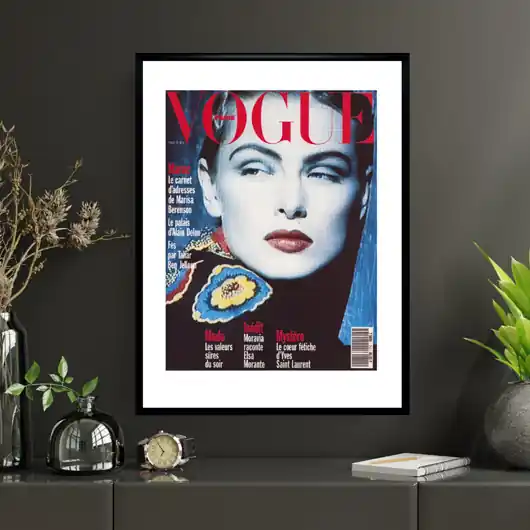 Kup teraz Plakat Oprawiona okładka VOGUE z 1990 r z Ludmila Isaeva fot Christian Moser
