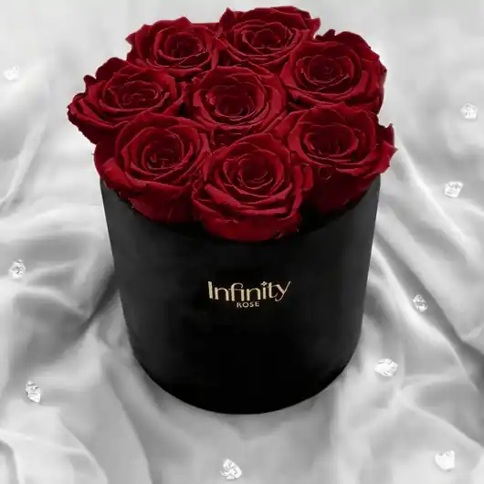 Flower box czerwone róże wieczne w czarnym welurowym pudełku Infinity Rose Nie przegap