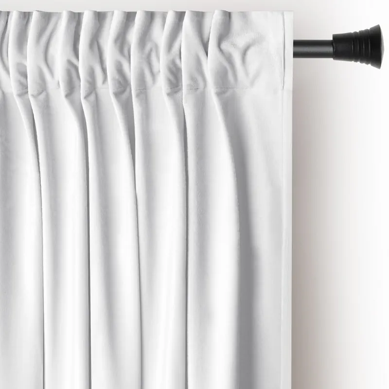 Biała aksamitna zasłona częściowo zaciemniająca (dimout) 140x245 cm Pleat – Restilo Bonami Tylko do końca tygodnia