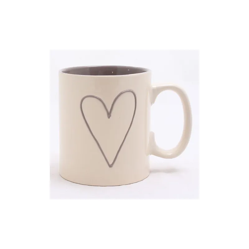 Beżowy kubek ceramiczny ręcznie zdobiony Dakls Heart Light, 600 ml Bonami Zamów dziś