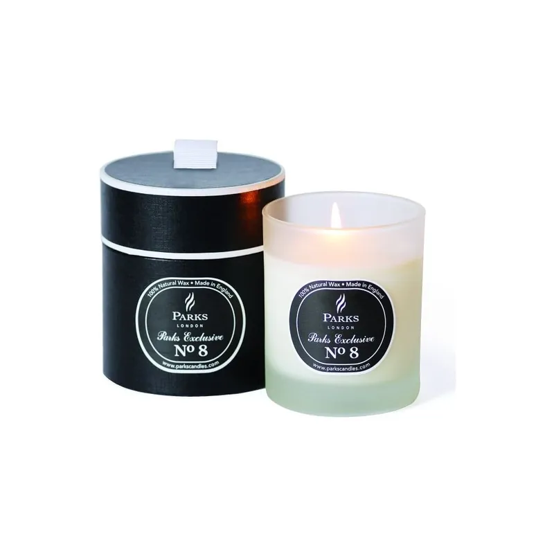 Kup online Świeczka o zapachu drewna i paczuli Parks Candles London Exclusive Feu de Bois, 45 h Bonami