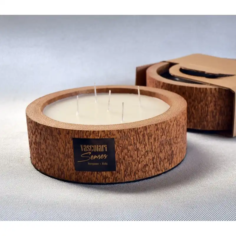 Dodaj do koszyka Palmowa świeczka Legno Round o zapachu wanilii i paczuli, 80 godz. Bonami
